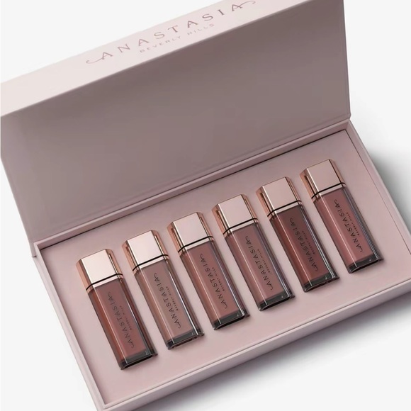 Anastasia Beverly Hills lip velvet set. - Picture 6 of 7
